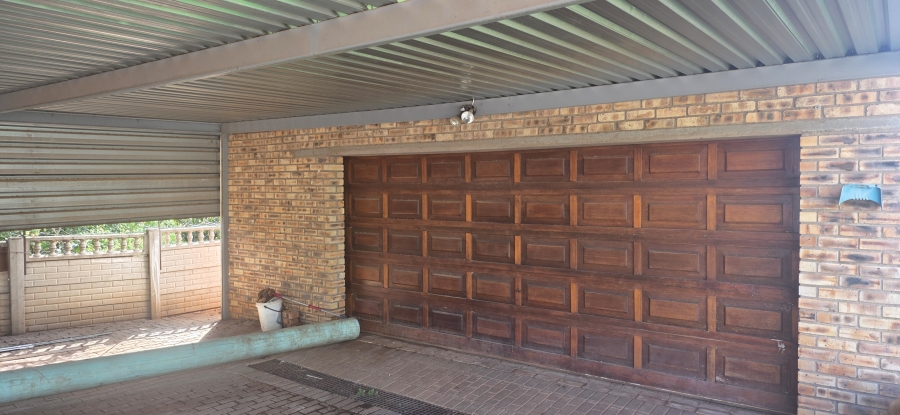 4 Bedroom Property for Sale in New Park Northern Cape